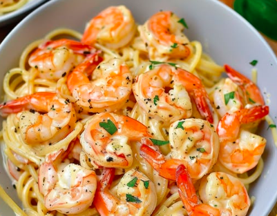 Spaghetti mit Garnelen in Frischkäsesauce: Der Date-Night-Retter, der in 20 Minuten glücklich macht